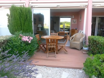 Terrasse (7 m2) et jardinet vue mer