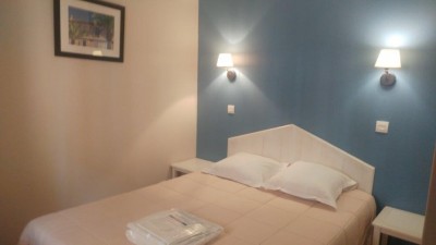 chambre avec 1 lit 2 personnes (en 140) 