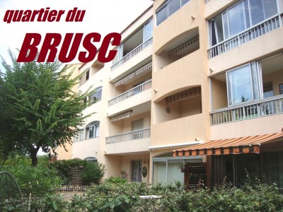 Vente Appartement T1 SIX FOURS LES PLAGES LE BRUSC STUDIO AVEC COIN COUCHAGE